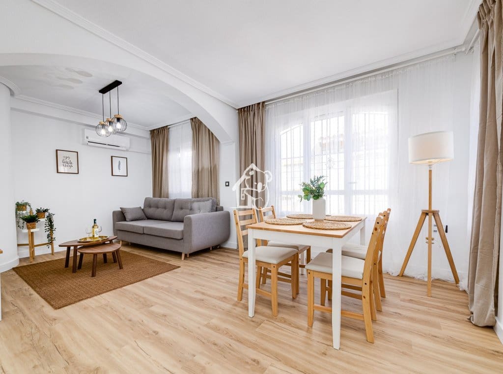 3 bedroom Villa for rent in Orihuela Costa with pool - € 1,550 (Ref: 9547386)