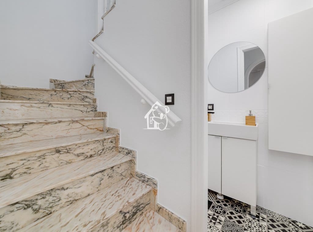 3 bedroom Villa for rent in Orihuela Costa with pool - € 1,550 (Ref: 9547386)