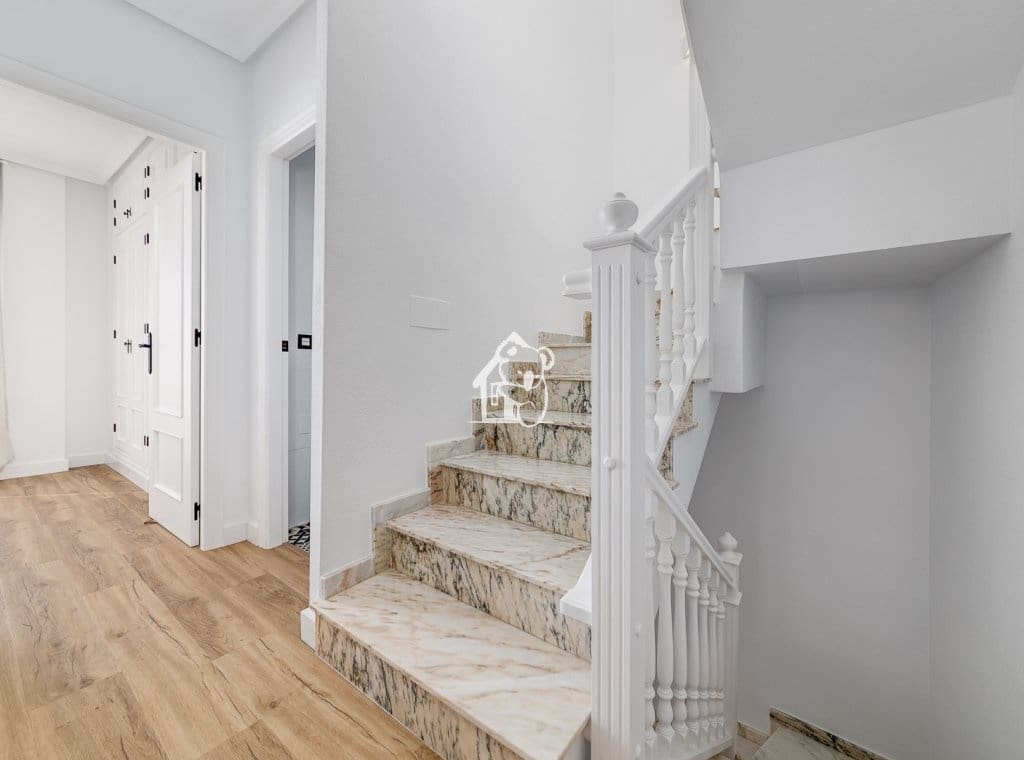 3 bedroom Villa for rent in Orihuela Costa with pool - € 1,550 (Ref: 9547386)