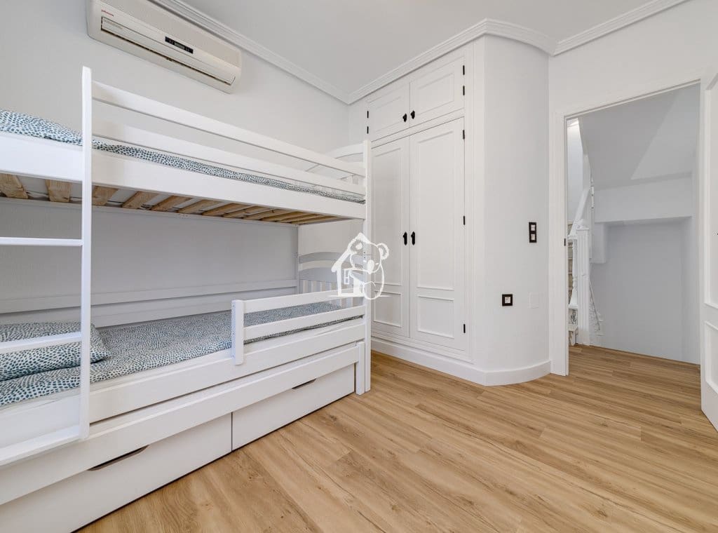 3 bedroom Villa for rent in Orihuela Costa with pool - € 1,550 (Ref: 9547386)