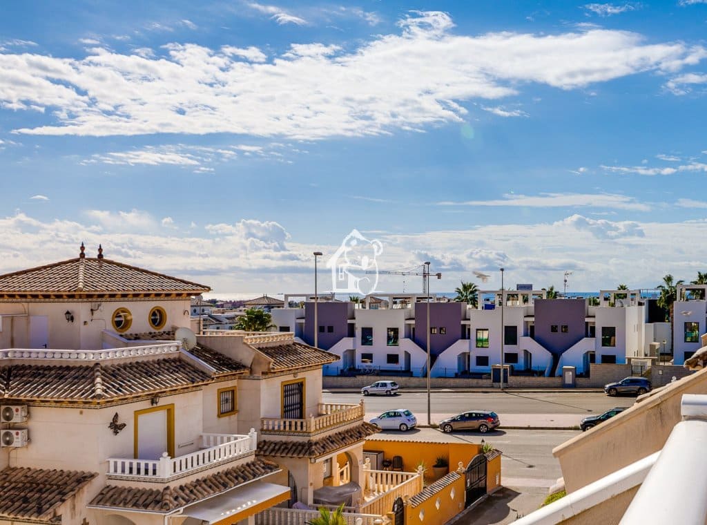 3 bedroom Villa for rent in Orihuela Costa with pool - € 1,550 (Ref: 9547386)