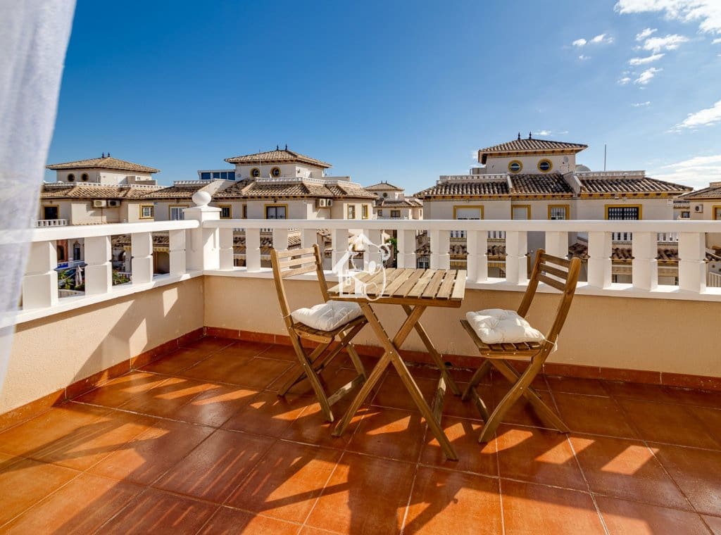 3 bedroom Villa for rent in Orihuela Costa with pool - € 1,550 (Ref: 9547386)