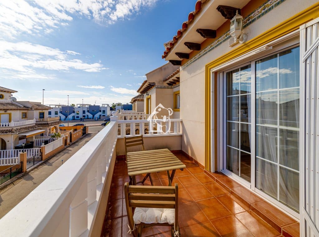 3 bedroom Villa for rent in Orihuela Costa with pool - € 1,550 (Ref: 9547386)