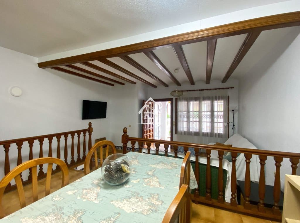 2 makuuhuone Omakotitalo vuokrattavana paikassa Guardamar del Segura - 850 € (Ref: 9550413)