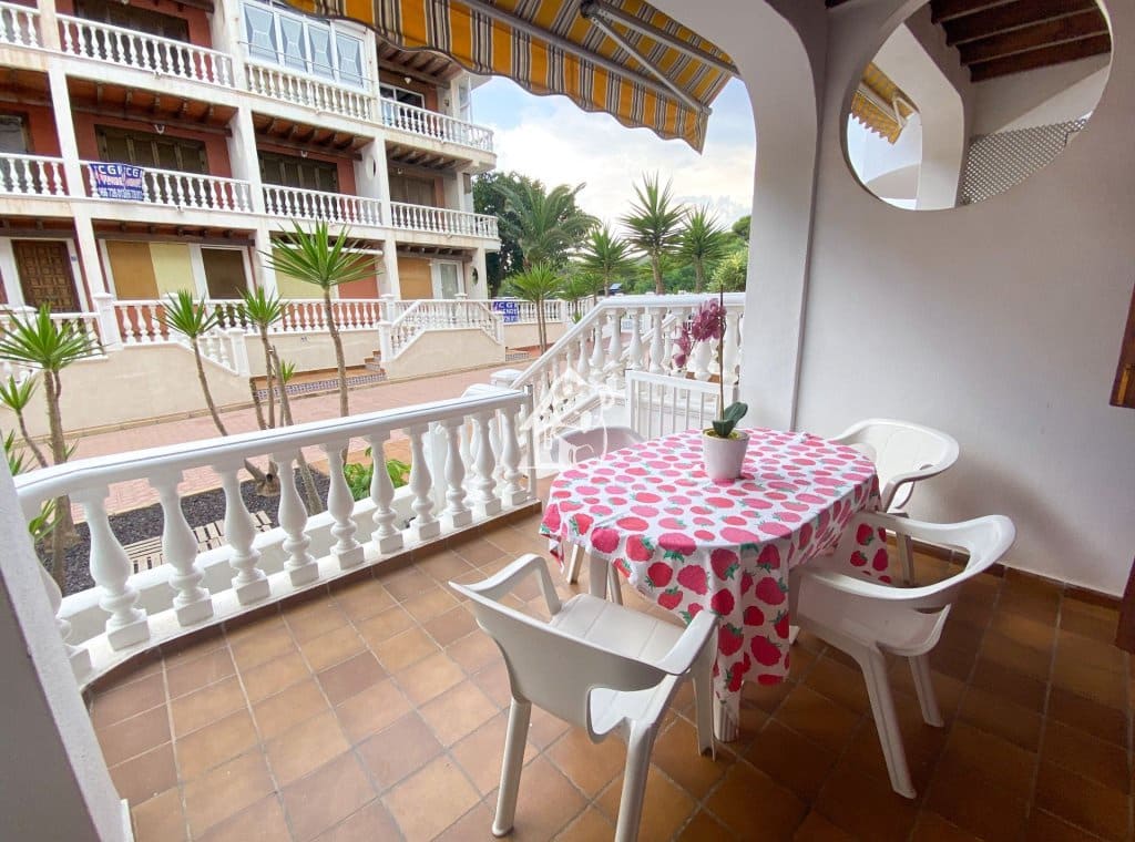 2 makuuhuone Omakotitalo vuokrattavana paikassa Guardamar del Segura - 850 € (Ref: 9550413)