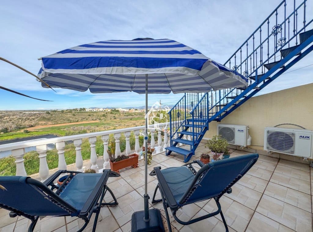 3 slaapkamer Huis te koop in San Miguel de Salinas met zwembad - € 250.000 (Ref: 9570328)