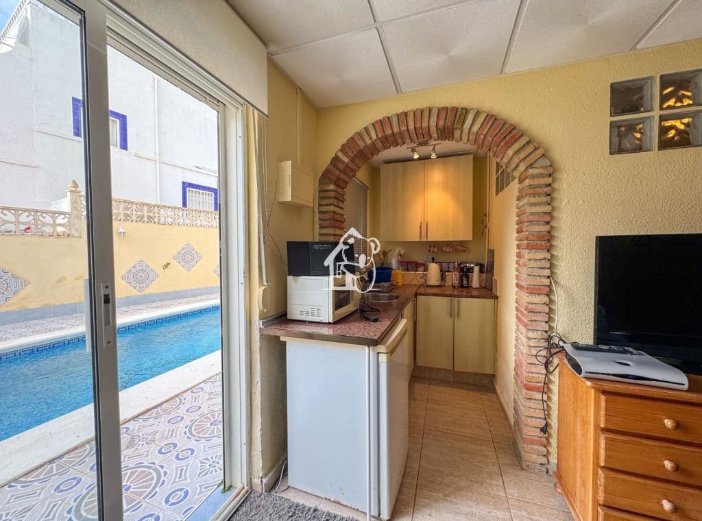 3 slaapkamer Huis te koop in San Miguel de Salinas met zwembad - € 250.000 (Ref: 9570328)