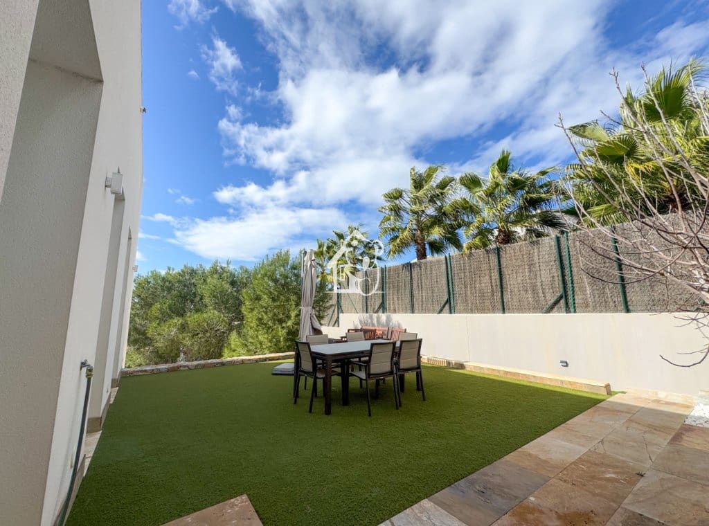 4 slaapkamer Villa te huur in Orihuela Costa met zwembad garage - € 5.500 (Ref: 9573674)