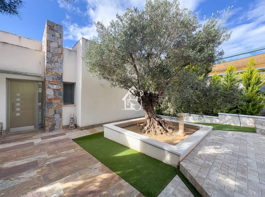 4 slaapkamer Villa te huur in Orihuela Costa met zwembad garage - € 5.500 (Ref: 9573674)