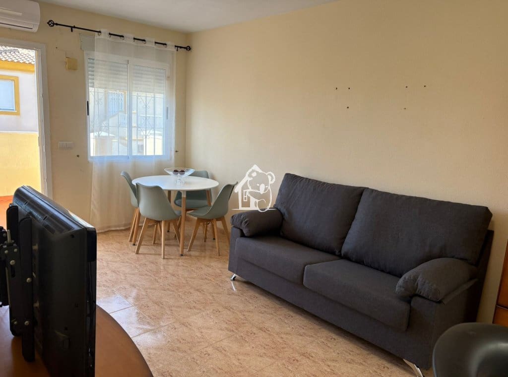 2 slaapkamer Appartement te huur in Orihuela Costa met zwembad - € 800 (Ref: 9581368)