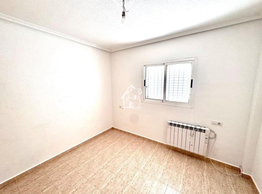 4 bedroom Villa for rent in La Zenia with pool - € 1,400 (Ref: 9585236)