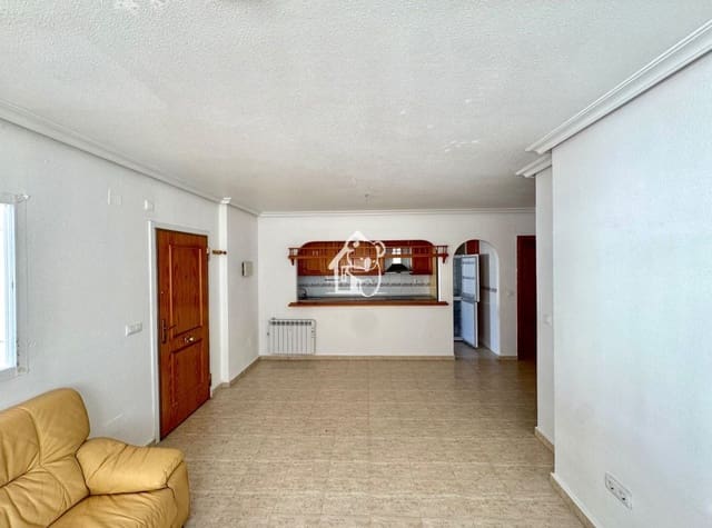 Chalet de 4 habitaciones en La Zenia, Orihuela en alquiler con piscina - 1.400 € (Ref: 9585236)