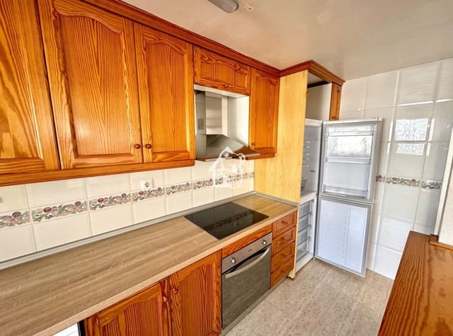 Chalet de 4 habitaciones en La Zenia, Orihuela en alquiler con piscina - 1.400 € (Ref: 9585236)