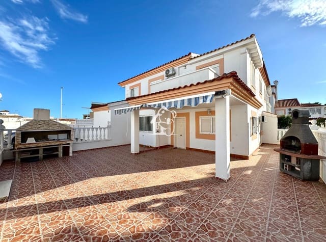 Chalet de 4 habitaciones en La Zenia, Orihuela en alquiler con piscina - 1.400 € (Ref: 9585236)