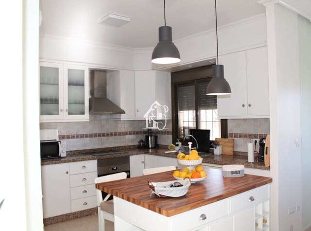 3 bedroom Villa for rent in Bigastro - € 1,500 (Ref: 9585238)