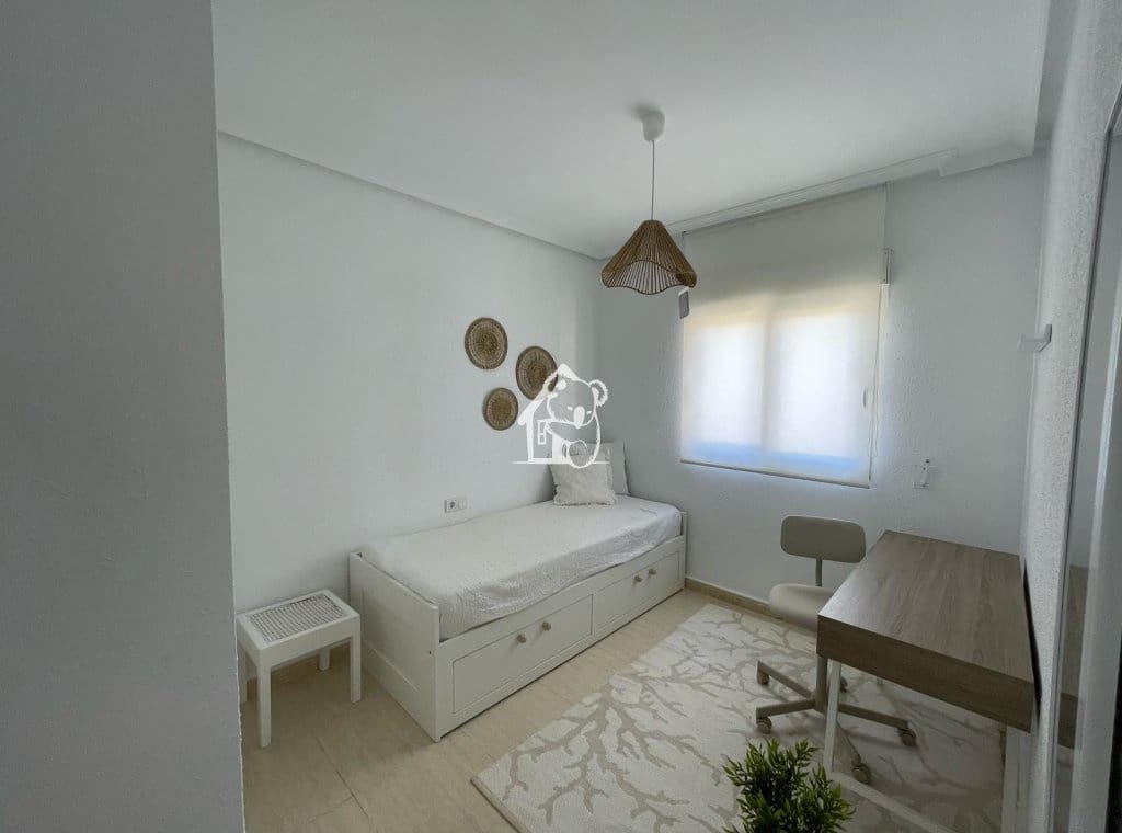 2 bedroom Villa for rent in Villamartin with pool garage - € 1,350 (Ref: 9590496)