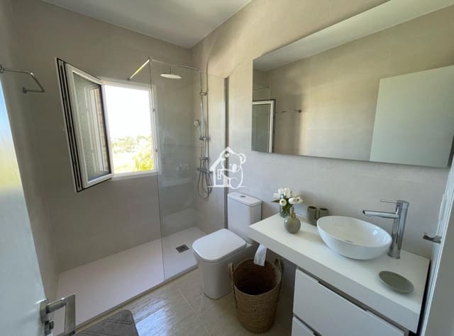 2 bedroom Villa for rent in Villamartin, Orihuela with pool garage - € 1,350 (Ref: 9590496)