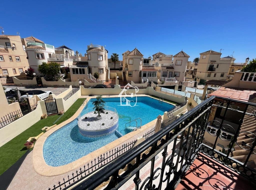 2 bedroom Villa for rent in Villamartin with pool garage - € 1,350 (Ref: 9590496)