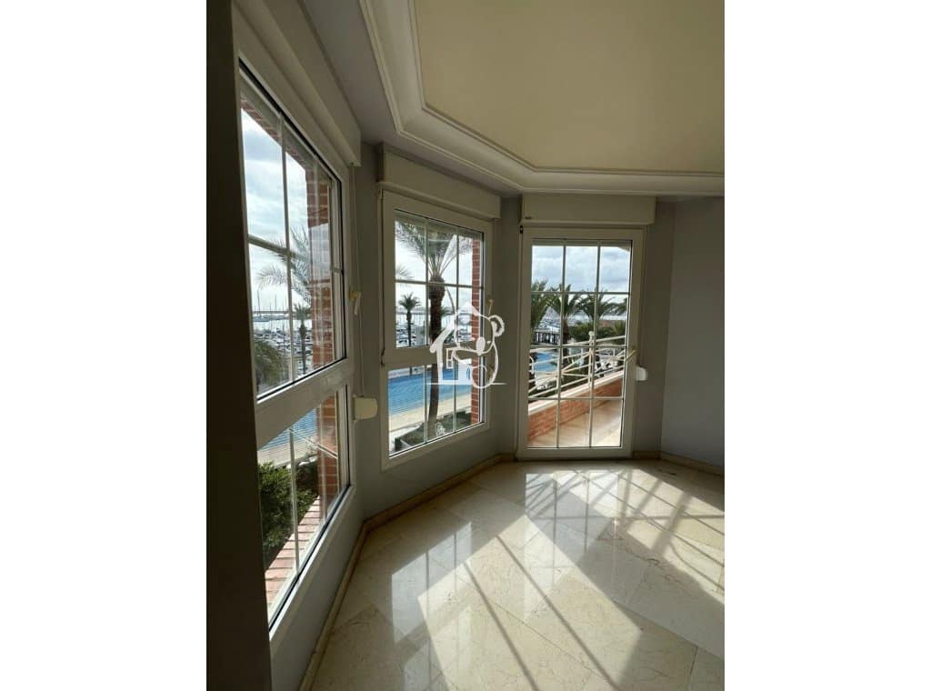 3 bedroom Beach Apartment for rent in Torrevieja - € 1,400 (Ref: 9590497)