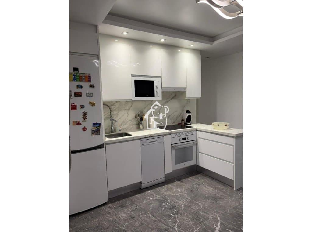 3 soverom Leilighet til leie i Alicante by - € 1 500 (Ref: 9590498)