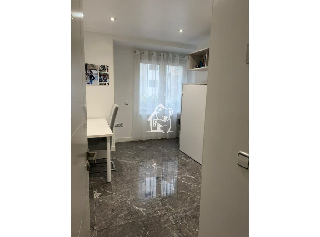 3 soverom Leilighet til leie i Alicante by - € 1 500 (Ref: 9590498)