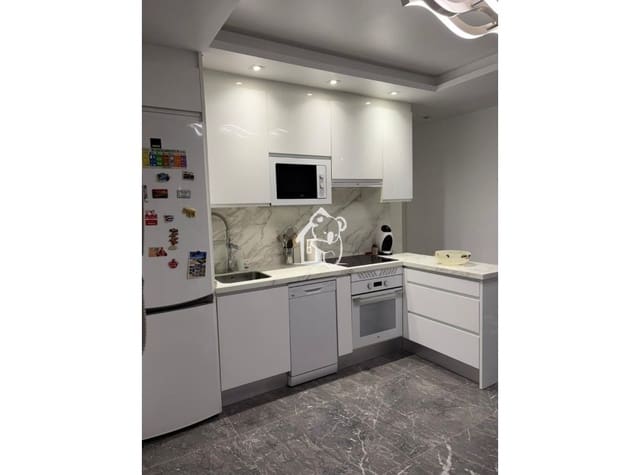 3 soverom Leilighet til leie i Ensanche - Diputacion, Alicante by - € 1 500 (Ref: 9590498)