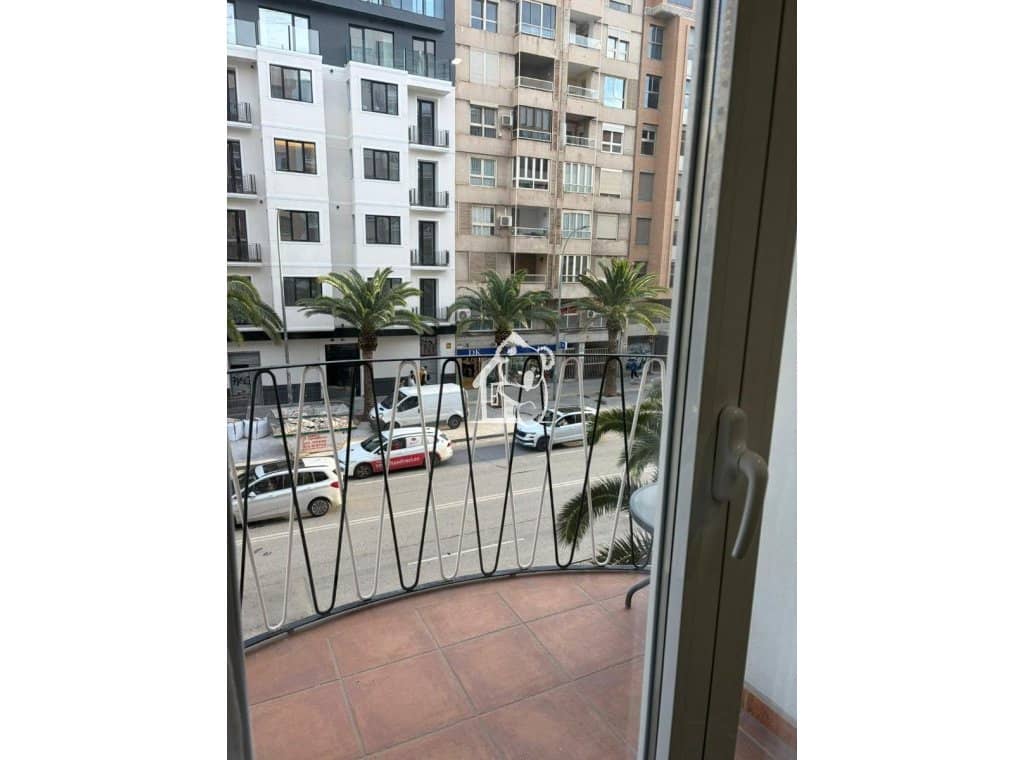 3 soverom Leilighet til leie i Alicante by - € 1 500 (Ref: 9590498)