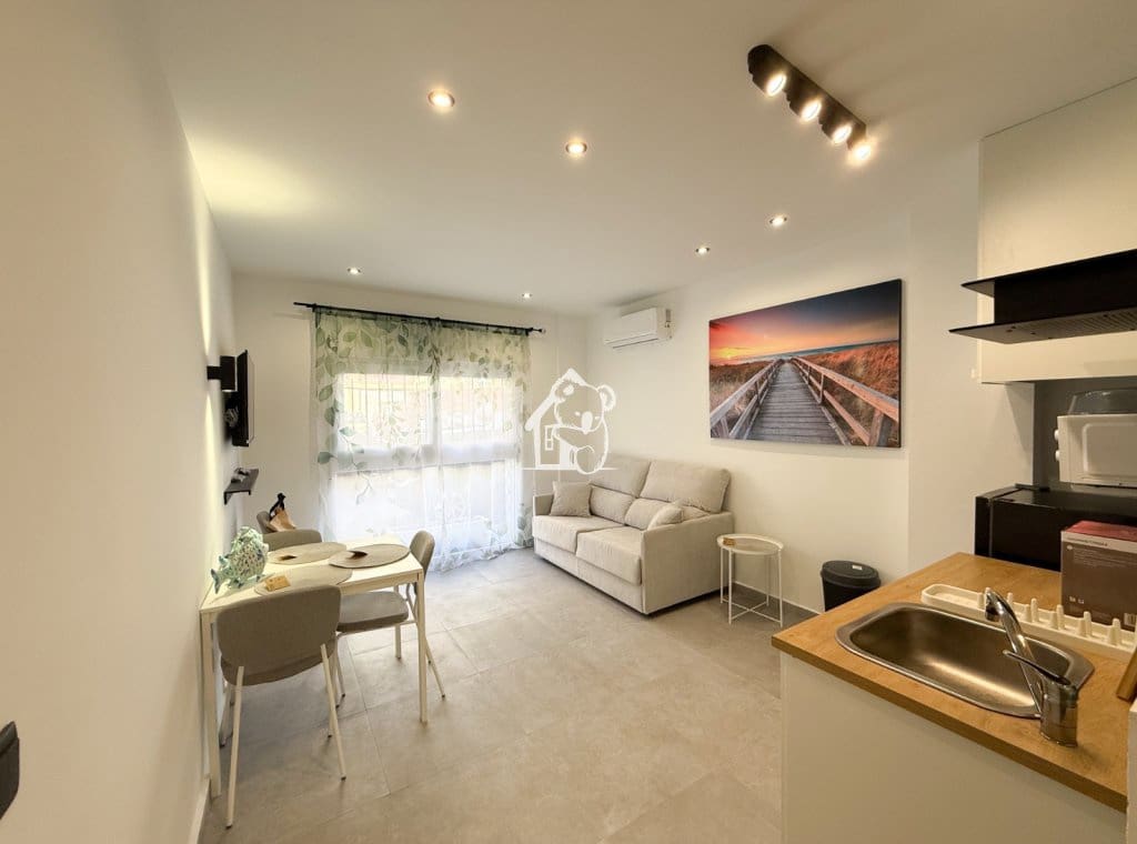 1 slaapkamer Studio te huur in Torrevieja - € 650 (Ref: 9590499)