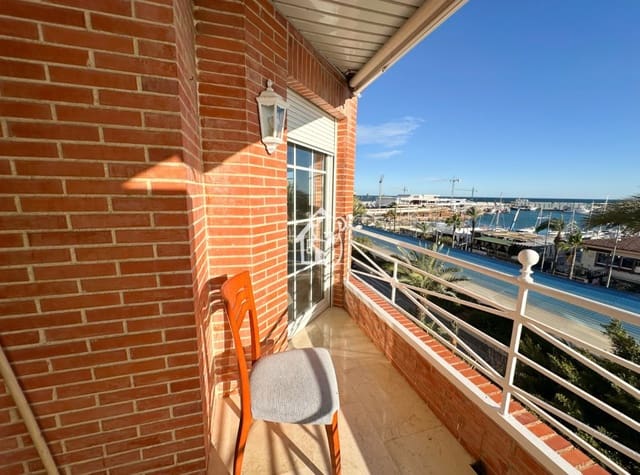 3 bedroom Beach Apartment for rent in Centro - Muelle Pesquero, Torrevieja - € 1,400 (Ref: 9594449)