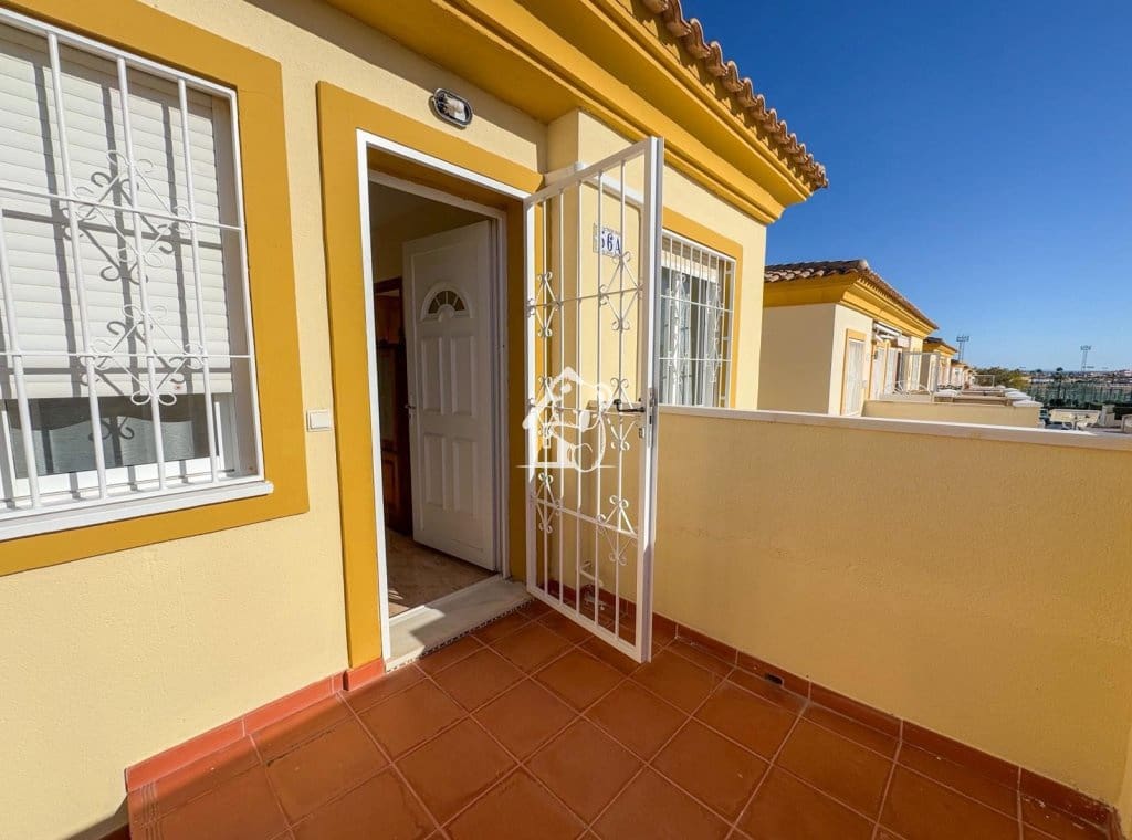 2 soverom Leilighet til leie i Orihuela Costa med svømmebasseng - € 800 (Ref: 9594450)