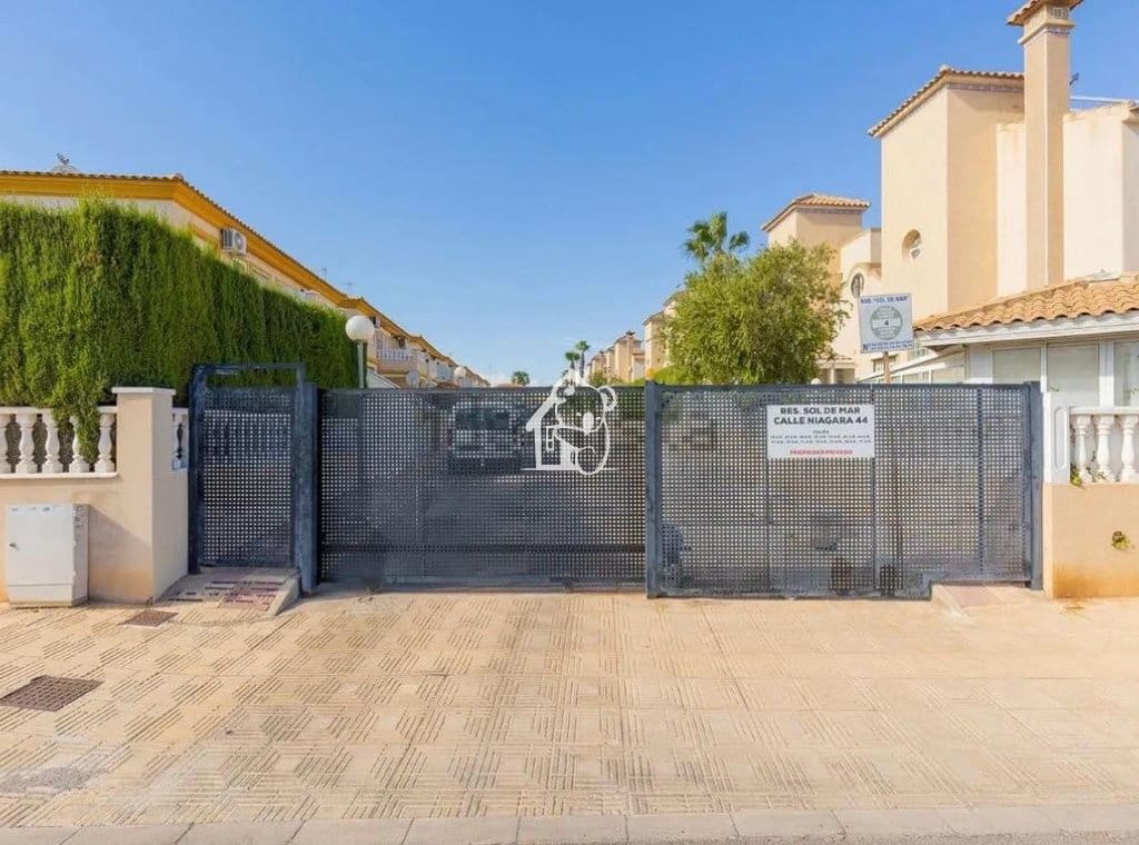 2 soverom Leilighet til leie i Orihuela Costa med svømmebasseng - € 800 (Ref: 9594450)