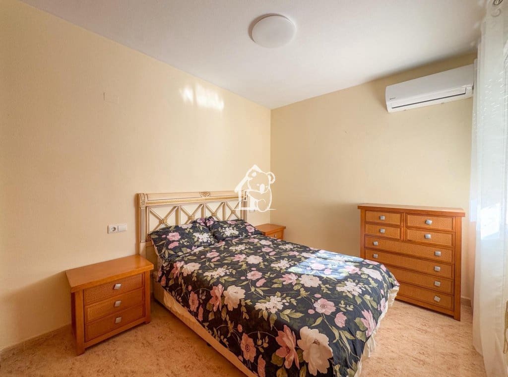 2 soverom Leilighet til leie i Orihuela Costa med svømmebasseng - € 800 (Ref: 9594450)