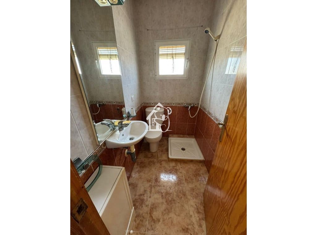 5 bedroom Villa for rent in Torrevieja - € 1,200 (Ref: 9594452)