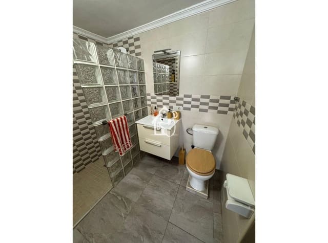 5 bedroom Villa for rent in El Chaparral - La Siesta - La Torreta, Torrevieja - € 1,200 (Ref: 9594452)