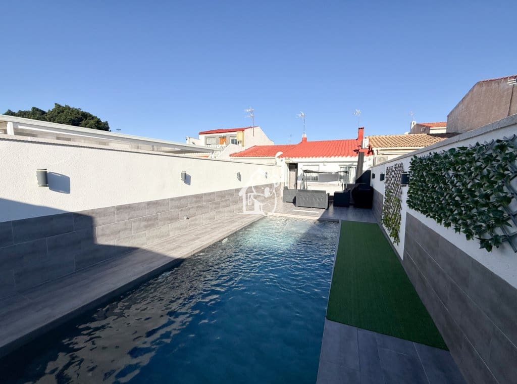 2 chambre Maison de Ville à vendre à Torrevieja avec piscine - 196 000 € (Ref: 9594453)