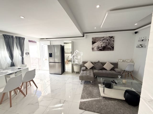 2 chambre Maison de Ville à vendre à El Chaparral - La Siesta - La Torreta, Torrevieja avec piscine - 196 000 € (Ref: 9594453)