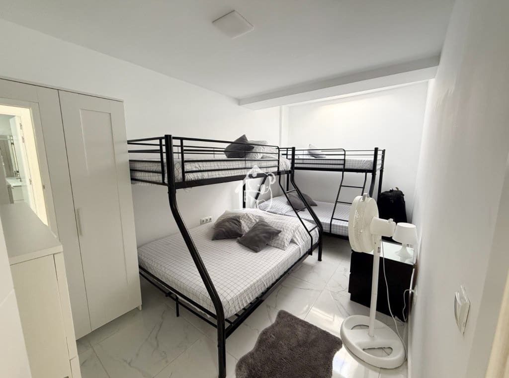 2 chambre Maison de Ville à vendre à Torrevieja avec piscine - 196 000 € (Ref: 9594453)