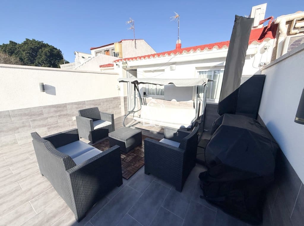 2 chambre Maison de Ville à vendre à Torrevieja avec piscine - 196 000 € (Ref: 9594453)