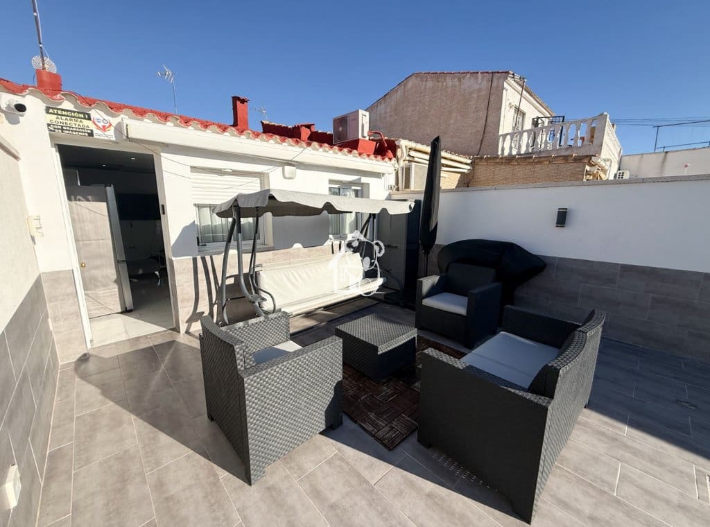 2 chambre Maison de Ville à vendre à Torrevieja avec piscine - 196 000 € (Ref: 9594453)