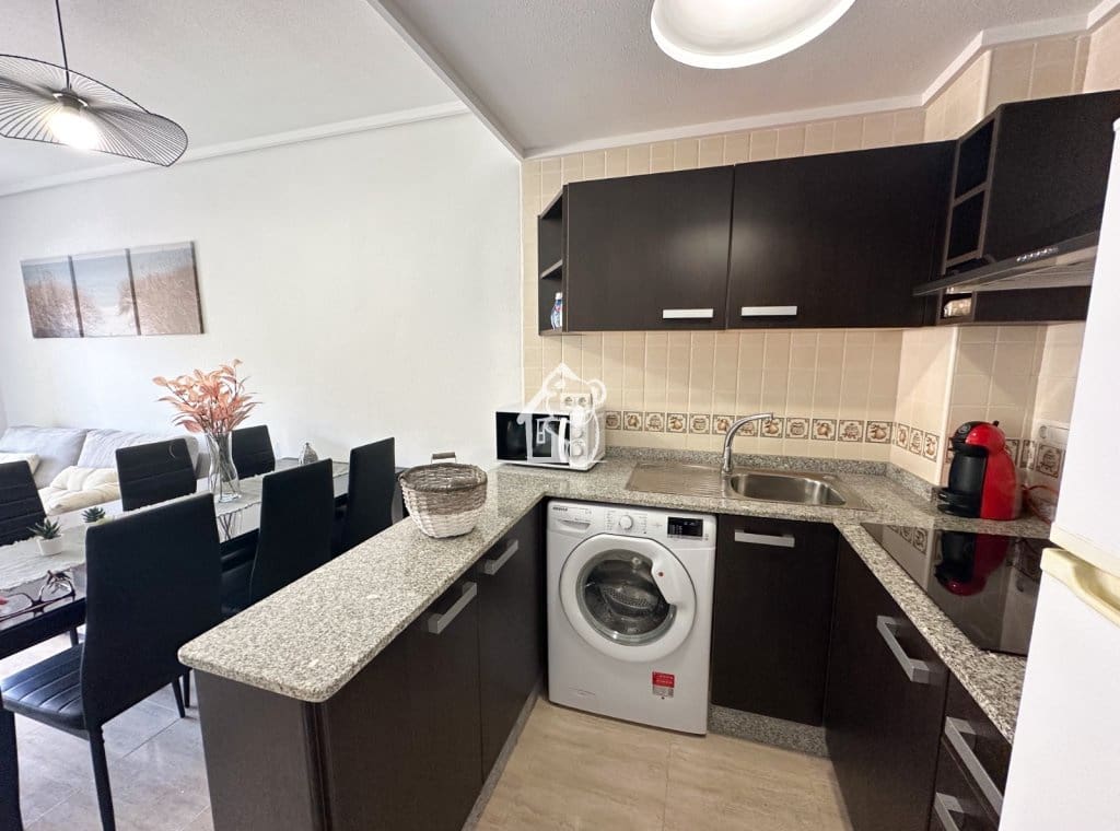 Apartamento de 2 habitaciones en San Miguel de Salinas en alquiler - 650 € (Ref: 9598475)