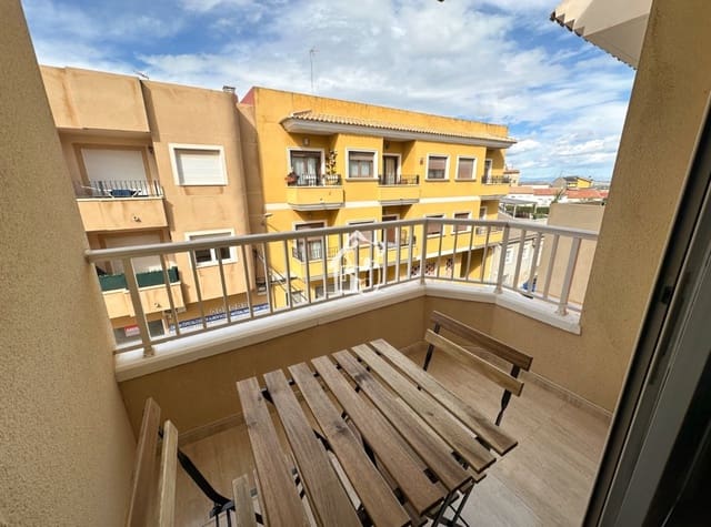 Apartamento de 2 habitaciones en San Miguel de Salinas en alquiler - 650 € (Ref: 9598475)