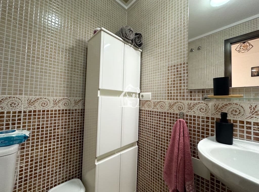 Apartamento de 2 habitaciones en San Miguel de Salinas en alquiler - 650 € (Ref: 9598475)