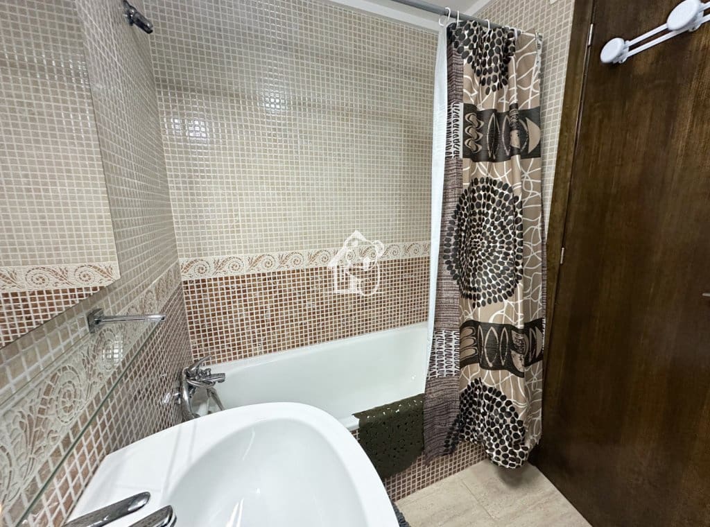 Apartamento de 2 habitaciones en San Miguel de Salinas en alquiler - 650 € (Ref: 9598475)