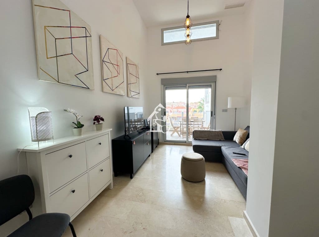 Apartamento de 2 habitaciones en Villamartin en alquiler con piscina garaje - 1.200 € (Ref: 9603691)