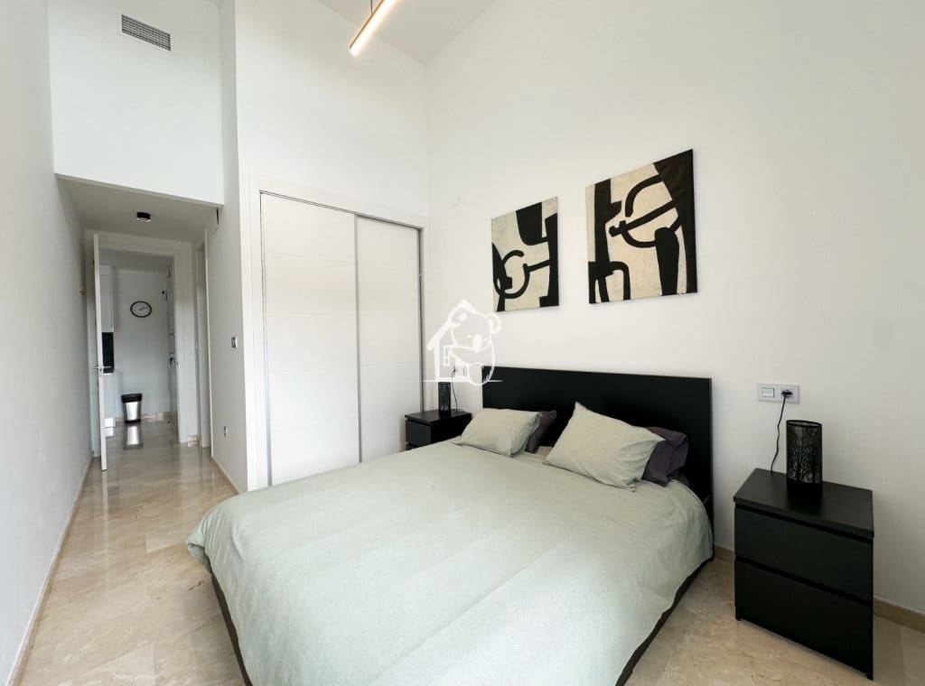 Apartamento de 2 habitaciones en Villamartin en alquiler con piscina garaje - 1.200 € (Ref: 9603691)