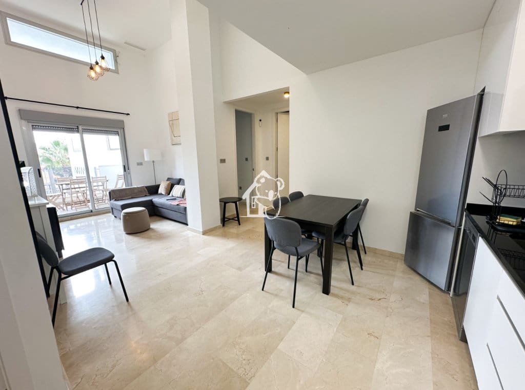 Apartamento de 2 habitaciones en Villamartin en alquiler con piscina garaje - 1.200 € (Ref: 9603691)