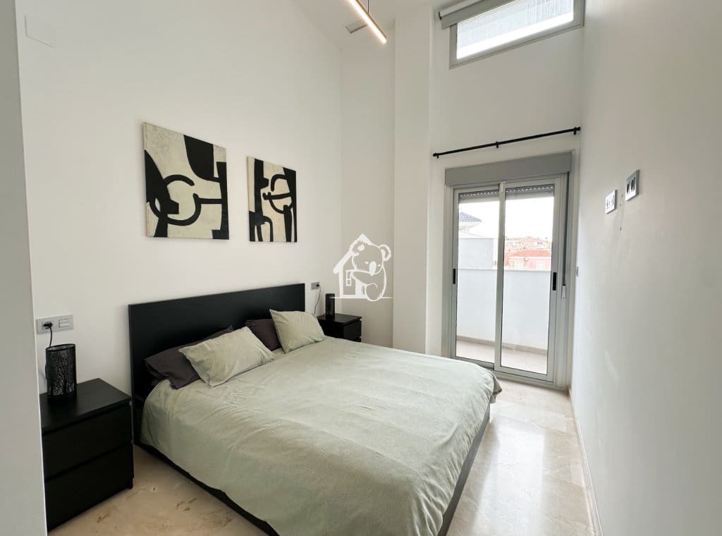 Apartamento de 2 habitaciones en Villamartin en alquiler con piscina garaje - 1.200 € (Ref: 9603691)