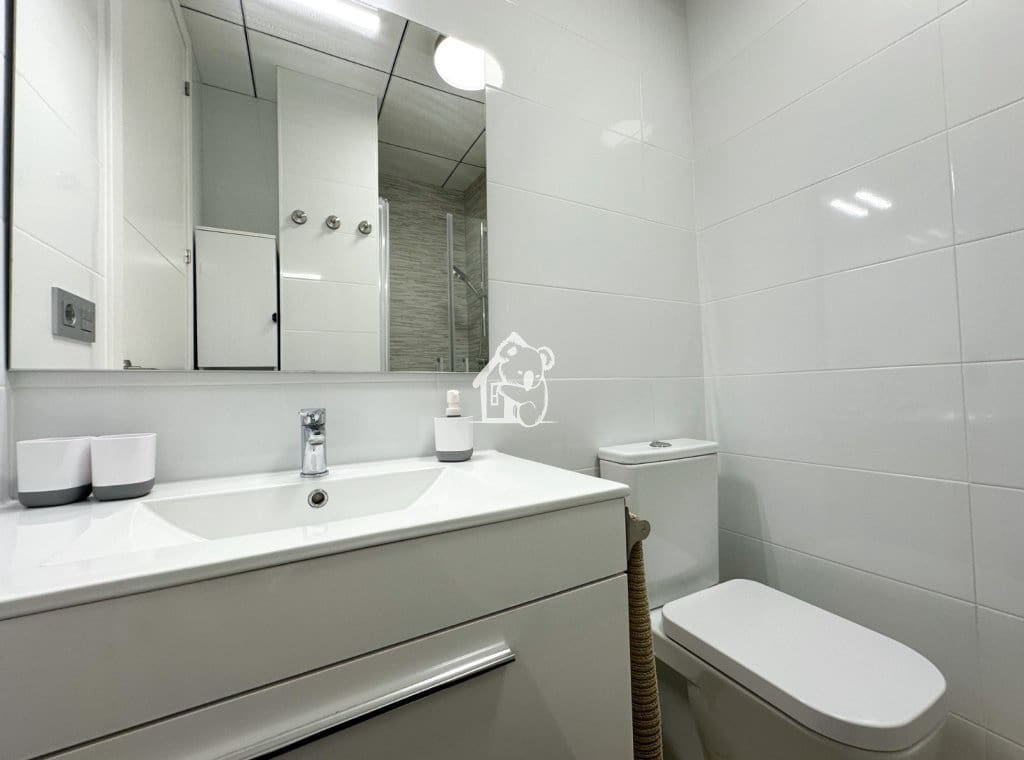 Apartamento de 2 habitaciones en Villamartin en alquiler con piscina garaje - 1.200 € (Ref: 9603691)