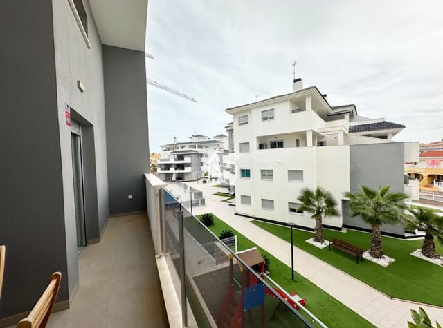 Apartamento de 2 habitaciones en Villamartin, Orihuela en alquiler con piscina garaje - 1.200 € (Ref: 9603691)