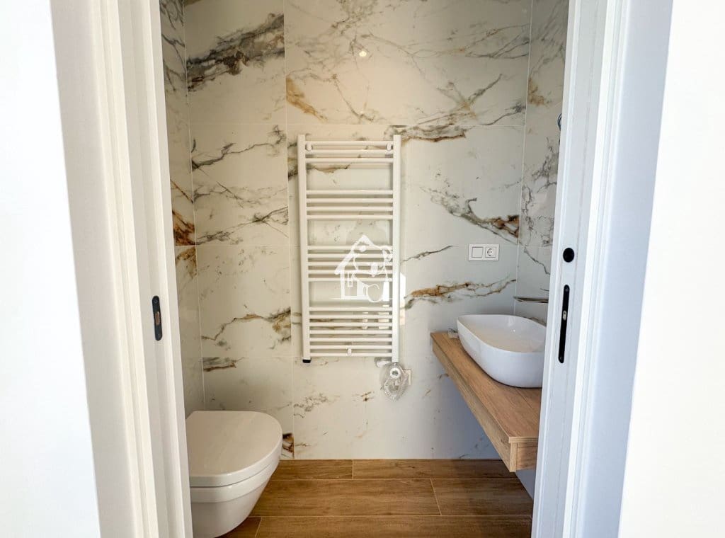 Casa de 3 habitaciones en Cabo Roig en venta con piscina - 300.000 € (Ref: 9614552)